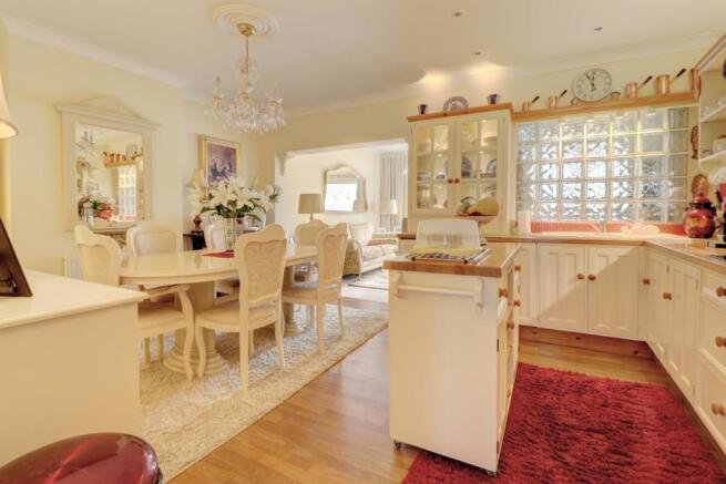 Kitchen dining room ii.jpg