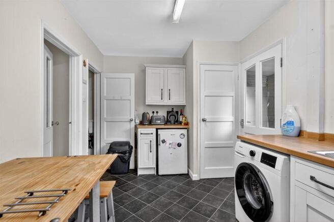 3 bed Terraced for sale Image 5