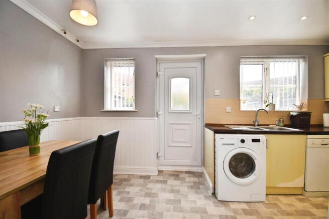 Kitchen / dining room