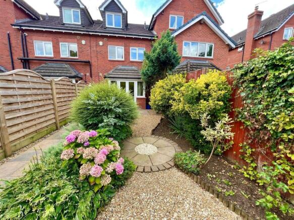 garden 3.jpg