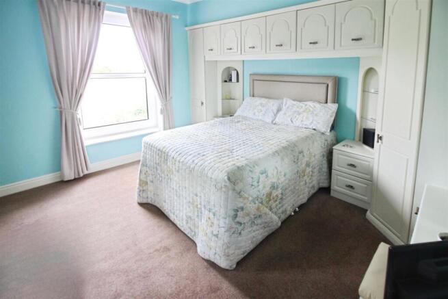 4 bed Terraced for sale Image 9
