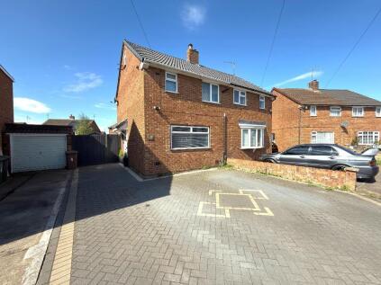Oakwood Drive, Sundon Park, Luton, Bedfordshire, LU3 3BA