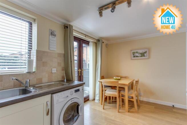 KITCHEN / DINING ROOM: