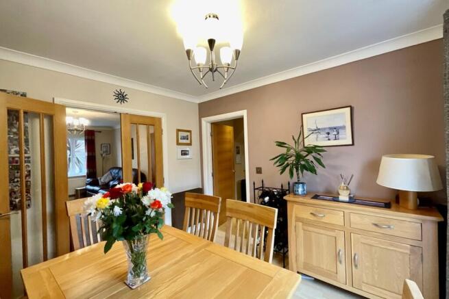 4 bed Detached for sale Image 5