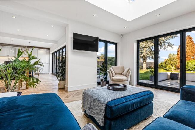 Open Plan Kitchen / Dining / Sitting Area