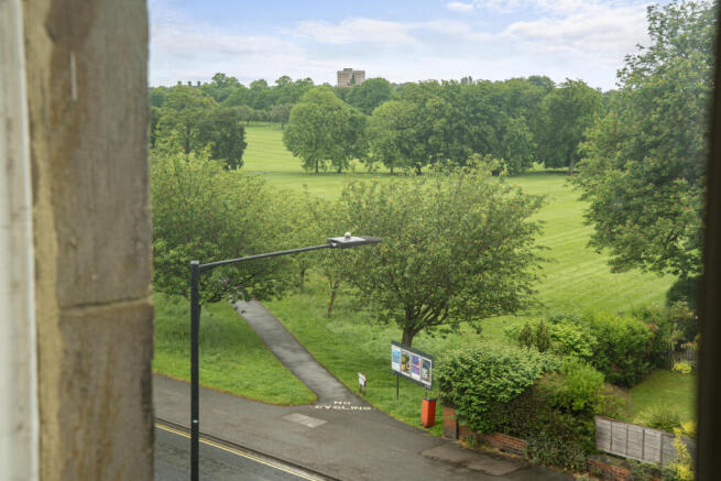 2 bed Flat for sale Image 12