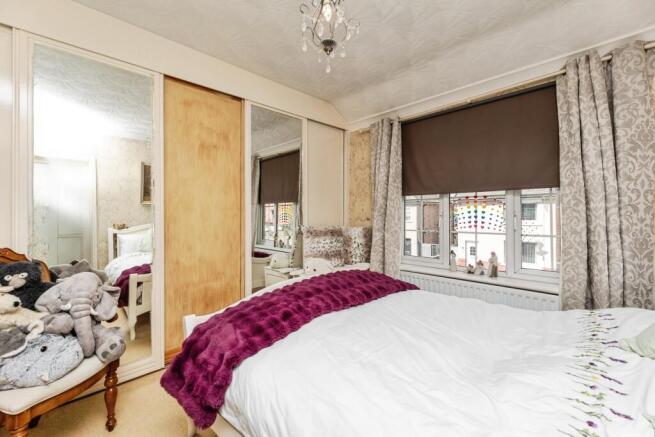 3 bed Semi-Detached for sale Image 10