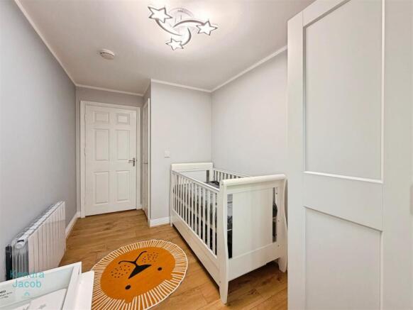 2 bed Apartment for sale Image 10