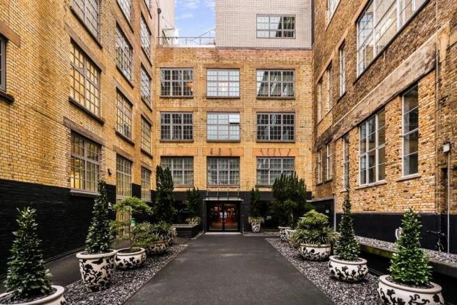 4 The Regent Loft...