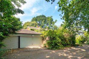 70, Burwood Road, Hersham, Walton-on-thames KT12 4AL