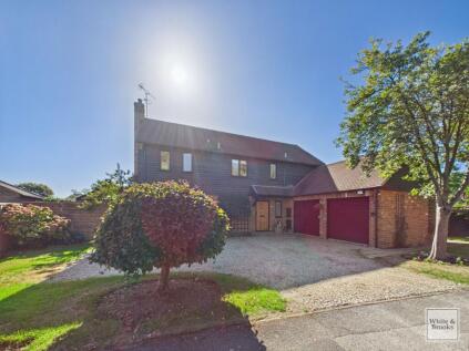 Hunters Way, Chichester, PO19