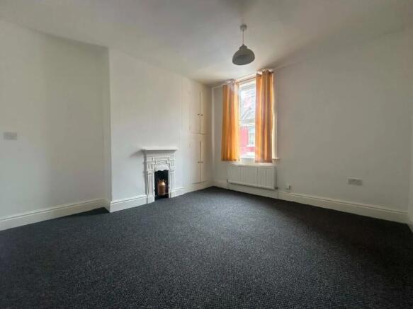 3 bed Terraced for sale Image 5