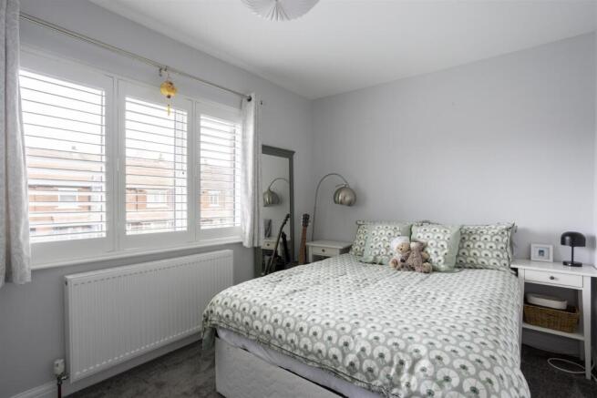 3 bed Terraced for sale Image 11