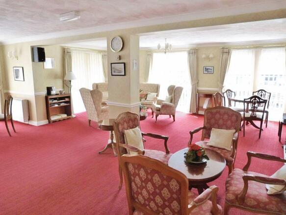 COMMUNAL LOUNGE