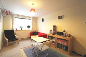 13, 128 Bay Court, Popes Lane, London W5 4NE