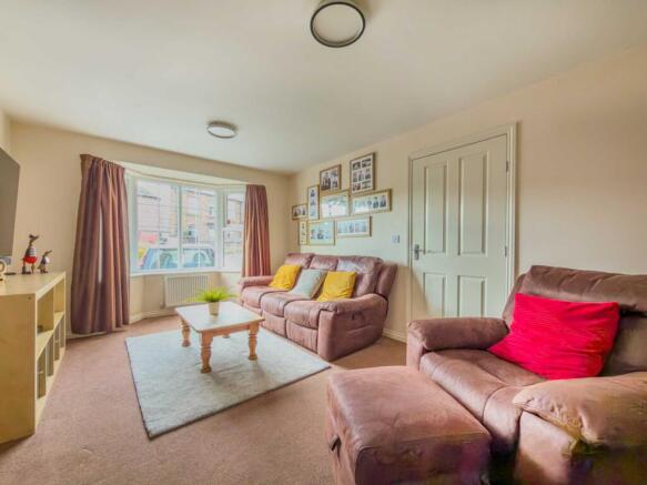 4 bed Detached for sale Image 10