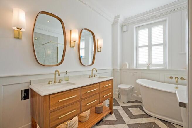 6 bed Terraced for sale Image 7