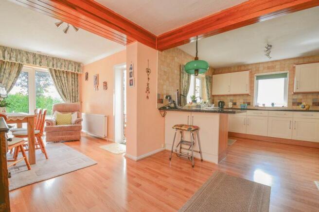 Kitchen dining...