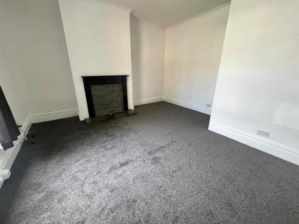 3 bed Terraced for sale Image 3