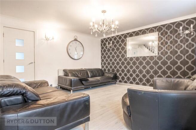 5 bed Semi-Detached for sale Image 5
