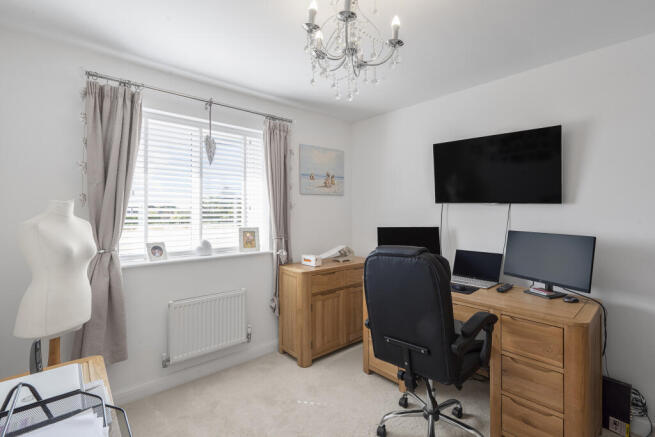 4 bed Detached for sale Image 12
