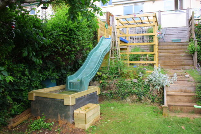 Garden middle