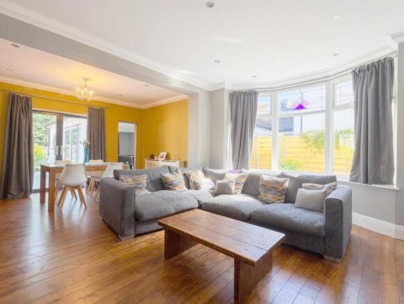 4 bed Detached for sale Image 7