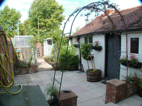 Photo 10