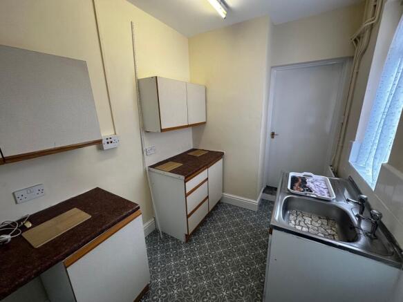 1 bed Apartment to rent Image 4