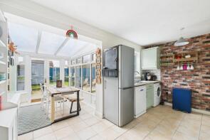 17, Esmonde Way, Leighton Buzzard LU7 4FS