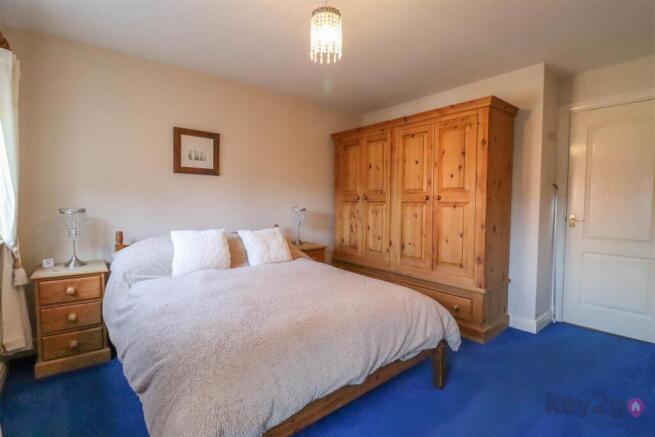 2 bed Semi-Detached for sale Image 10