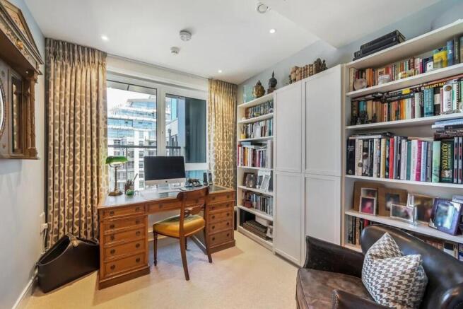 Bedroom 3/ Study