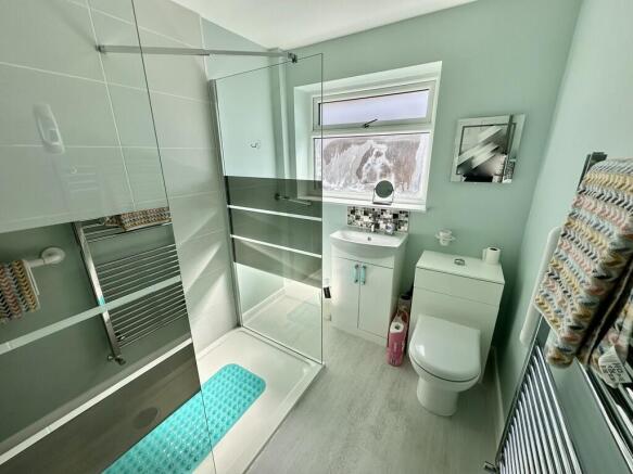 2 bed Detached Bungalow for sale Image 11