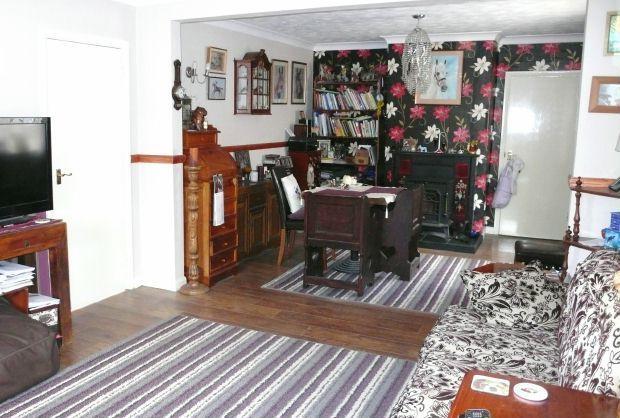 SITTING/DINING ROOM