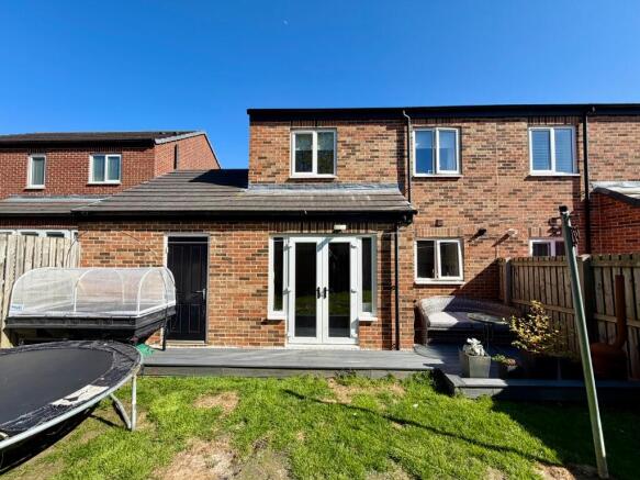 3 bed Semi-Detached for sale Image 11