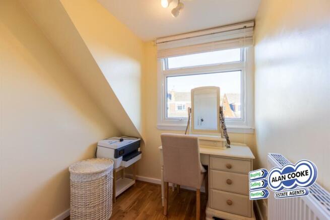 BEDROOM 3