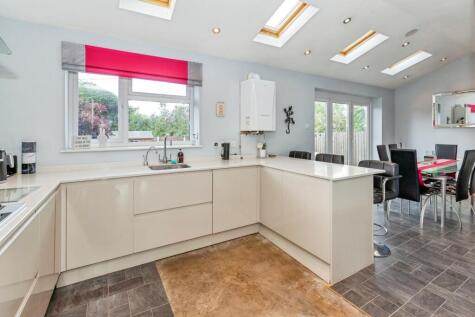 Eton Wick Road, Windsor, SL4