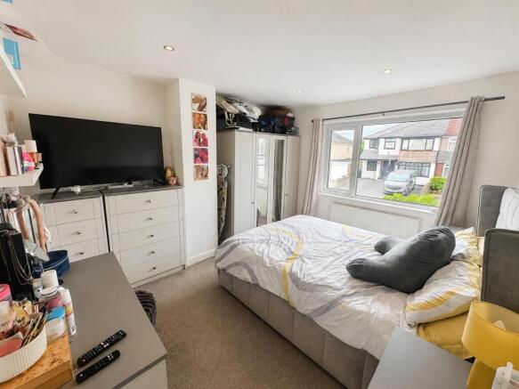 3 bed Semi-Detached for sale Image 10