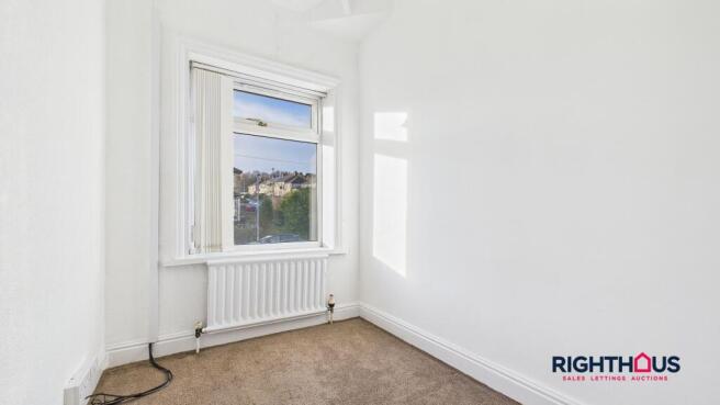 Box Bedroom