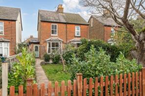 32, Victoria Place, Epsom KT17 1BY