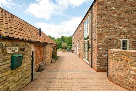 Newport Farm Close, North Carlton, Lincoln, Lincolnshire, LN1