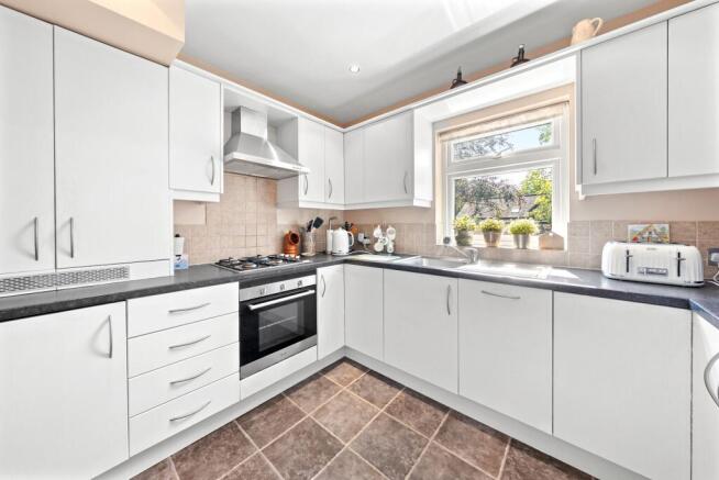 2 bed Flat for sale Image 8