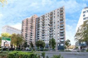 Flat 26, 27, Victoria Avenue, Southend-on-sea SS2 6AJ