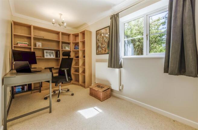 8513326-interior21.jpg