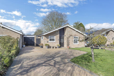 Paddock Way, Troston