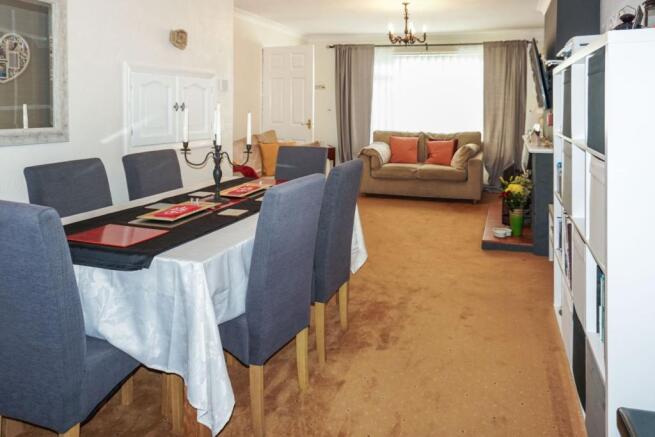 Lounge/Dining Room