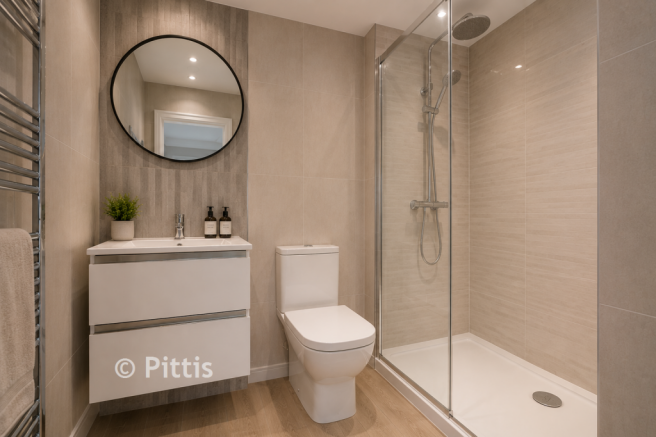 Staged En-Suite