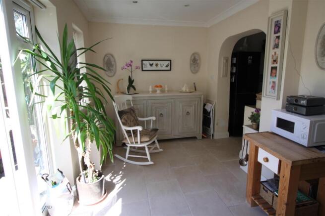 Breakfast / Dining Area