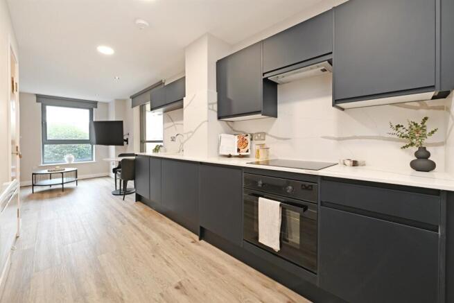 1 bed Apartment to rent Image 12