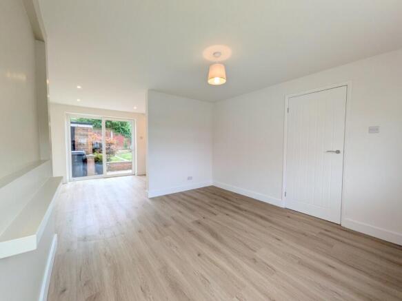 3 bed Terraced for sale Image 8